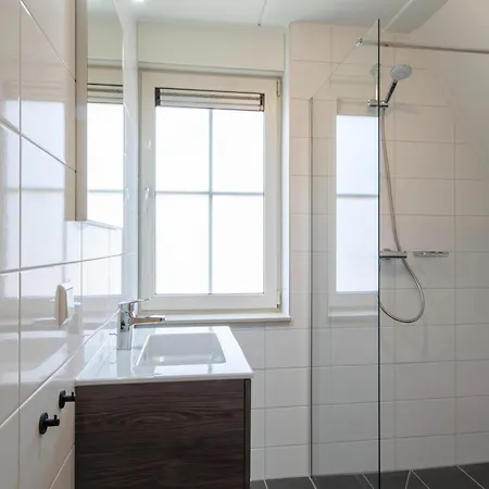 Restyled With Dishwasher, On A Park, 9 Km From Breda Сasa de vacaciones *